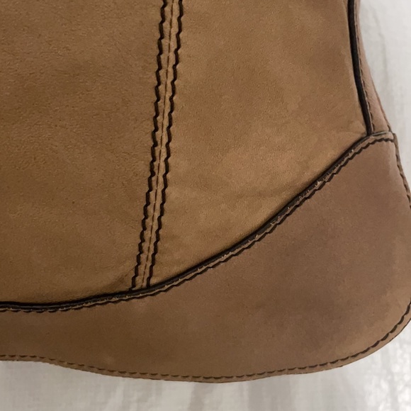 EXTREMELY RARE Burberry tan leather crossbody bag - Picture 5 of 16